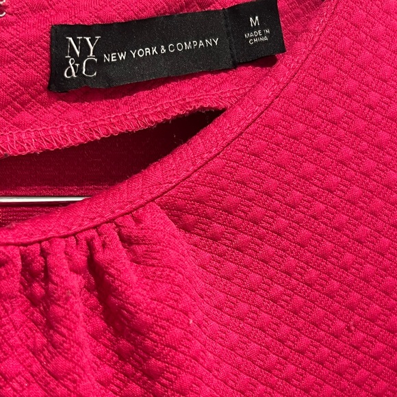 New York and Company Hot Pink Textured Dress Size Med - Picture 2 of 3